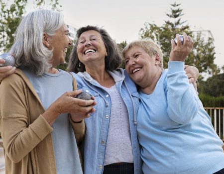 elderly-friends-playing-petanque-scaled.jpg